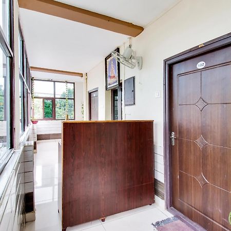 Oyo Akshaya Nest Hotell Vijayawāda Exteriör bild