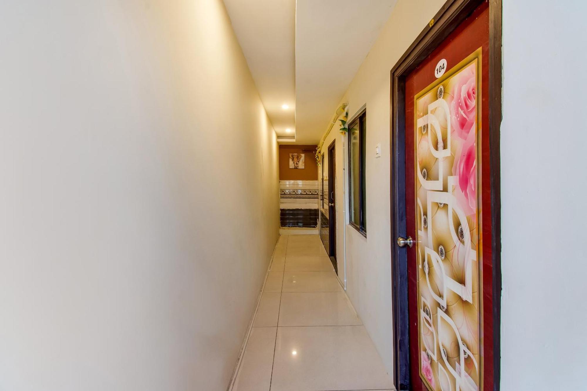 Oyo Akshaya Nest Hotell Vijayawāda Exteriör bild