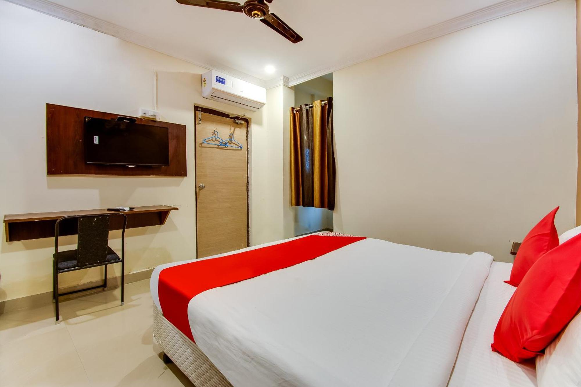 Oyo Akshaya Nest Hotell Vijayawāda Exteriör bild